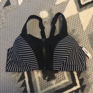 NWT’s Victorias Secret sports bra size 38D
